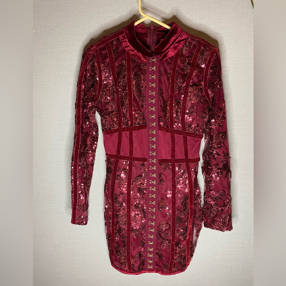 Xtaren Sequin Long Sleeve Dress, size L, Cosplay